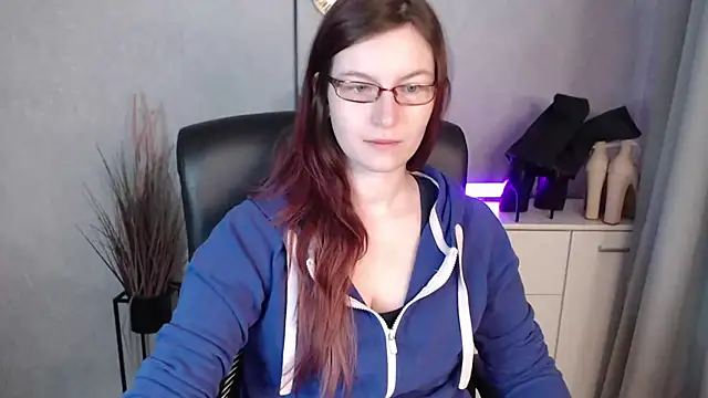 emmaxDelight online show from 12, 2, 2026