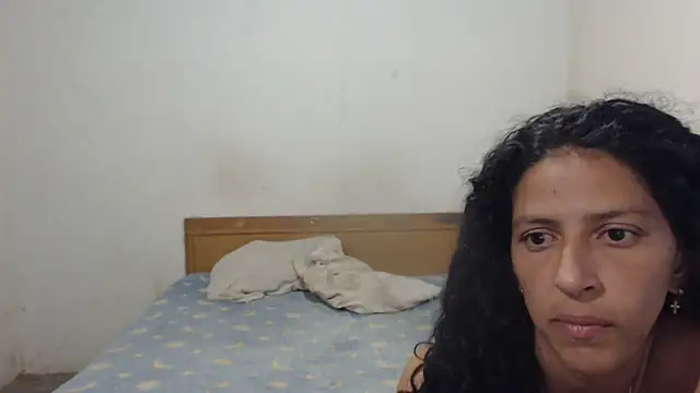 Snapshot of KateAndSimon chatting on 12, 2, 2025 KateAndSimon online show from 12, 2, 2025