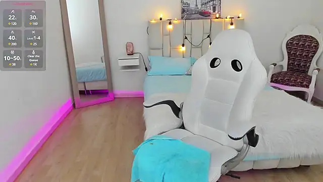 zoe turnner 18 online show from 12, 2, 2025