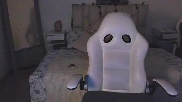 zoe turnner 18 online show from 14, 11, 2025