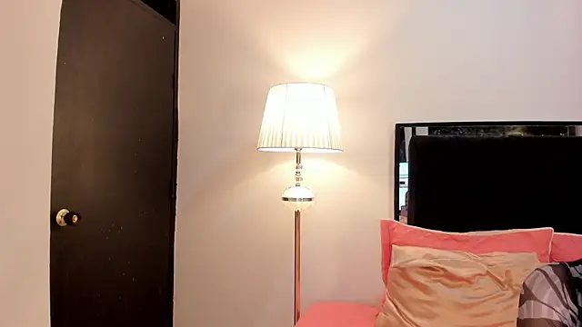 lilithTeen1  online show from 18, 2, 2026