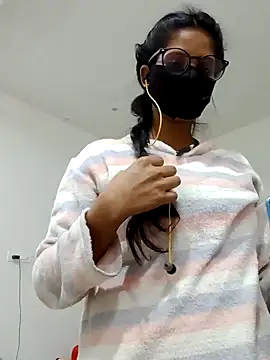 Snapshot of _SonPari_ chatting on 10, 12, 2024 SonPari online show from 10, 12, 2024