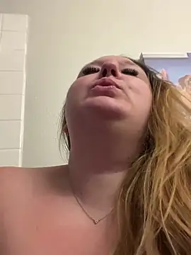 Snapshot of Princess_Peach69 chatting on 3, 2, 2025 Princess Peach69 online show from 3, 2, 2025