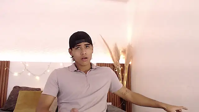 Snapshot of zander_2120 chatting on 31, 12, 2024 zander 2120 online show from 31, 12, 2024