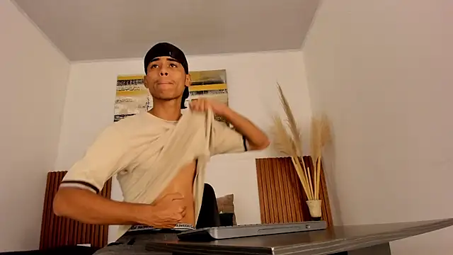 Snapshot of zander_2120 chatting on 13, 11, 2025 zander 2120 online show from 13, 11, 2025