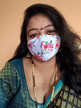 neelu-hoty online show from 3, 3, 2025