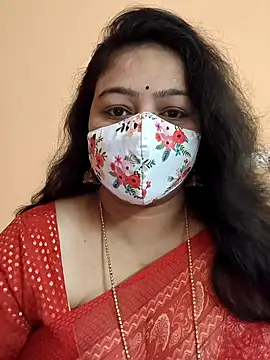 neelu-hoty online show from 4, 3, 2025