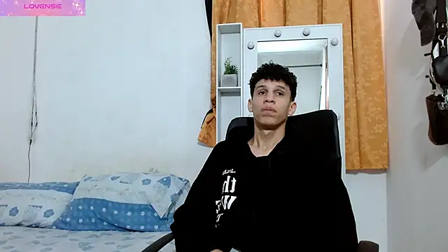 Snapshot of jeff_ross chatting on 2, 12, 2024 jeff ross online show from 2, 12, 2024