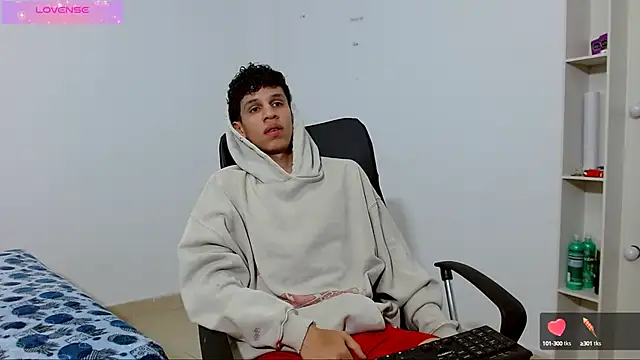 Snapshot of jeff_ross chatting on 10, 3, 2025 jeff ross online show from 10, 3, 2025