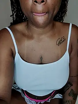 Snapshot of RebecApreta chatting on 3, 6, 2026 RebecApreta online show from 3, 6, 2026
