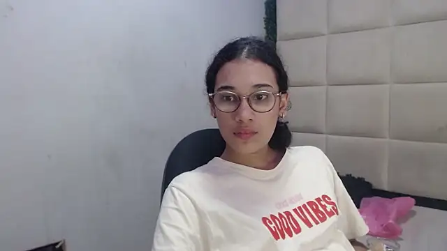 hellen queensex online show from 4, 2, 2025