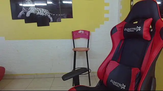 hellen queensex online show from 4, 2, 2025