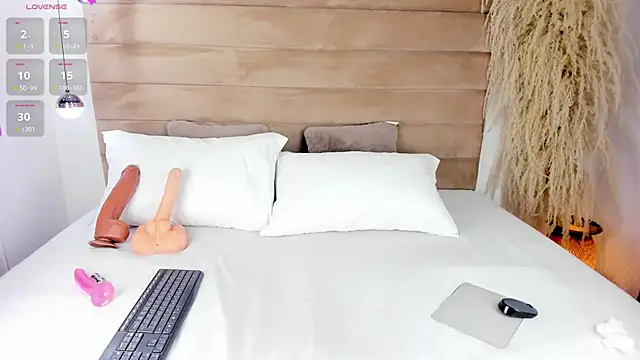 Snapshot of IsabellaJonns chatting on 10, 12, 2024 IsabellaJonns online show from 10, 12, 2024