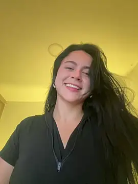 CoralineKam1 online show from 22, 2, 2025