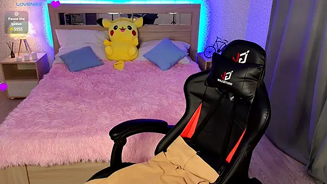 Dina dee online show from 3, 12, 2024