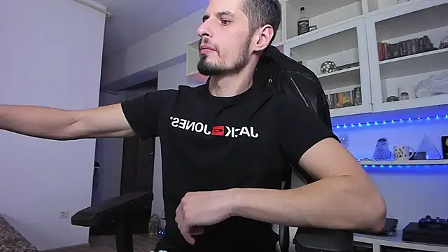 Snapshot of ToddClaytonn chatting on 14, 12, 2024 ToddClaytonn online show from 14, 12, 2024