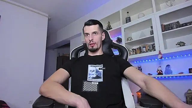 Snapshot of ToddClaytonn chatting on 30, 12, 2024 ToddClaytonn online show from 30, 12, 2024