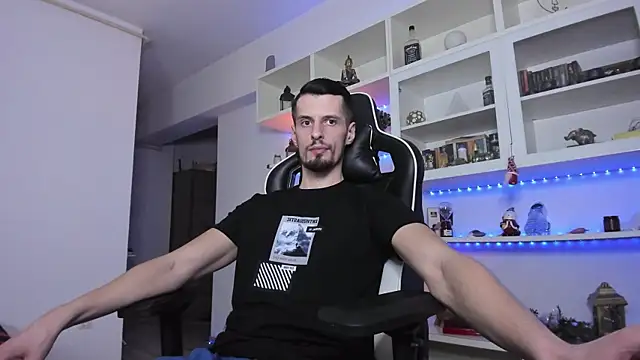 Snapshot of ToddClaytonn chatting on 30, 12, 2024 ToddClaytonn online show from 30, 12, 2024