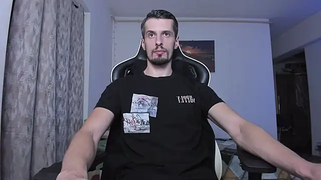 Snapshot of ToddClaytonn chatting on 12, 9, 2025 ToddClaytonn online show from 12, 9, 2025