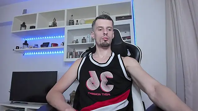 Snapshot of ToddClaytonn chatting on 25, 9, 2025 ToddClaytonn online show from 25, 9, 2025