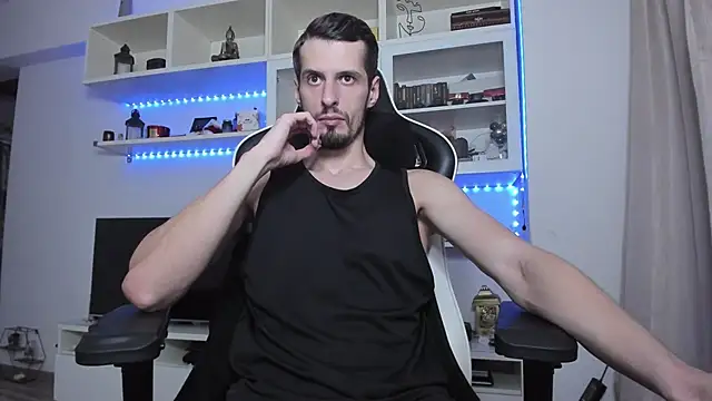 Snapshot of ToddClaytonn chatting on 27, 10, 2025 ToddClaytonn online show from 27, 10, 2025