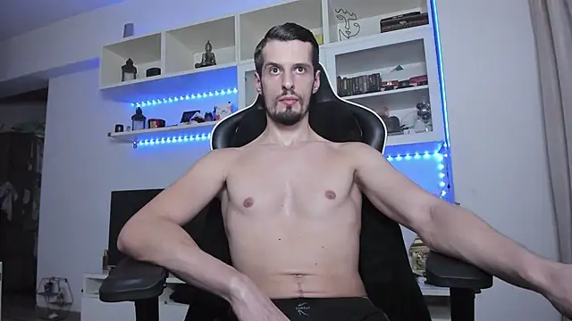 Snapshot of ToddClaytonn chatting on 28, 10, 2025 ToddClaytonn online show from 28, 10, 2025