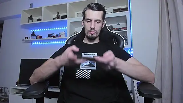 Snapshot of ToddClaytonn chatting on 31, 10, 2025 ToddClaytonn online show from 31, 10, 2025