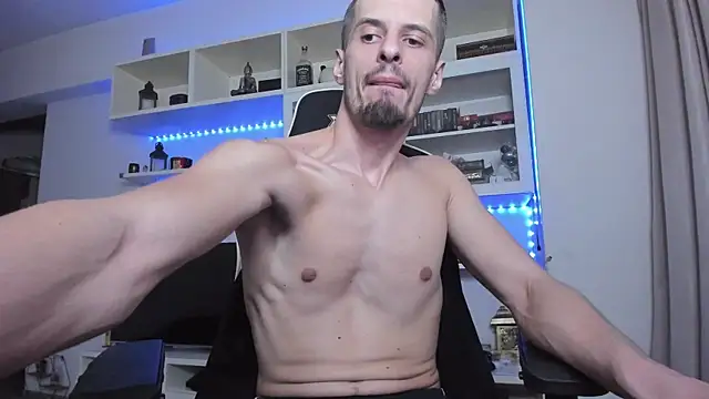 Snapshot of ToddClaytonn chatting on 13, 11, 2025 ToddClaytonn online show from 13, 11, 2025