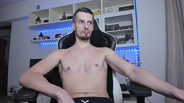 Snapshot of ToddClaytonn chatting on 18, 11, 2025 ToddClaytonn online show from 18, 11, 2025