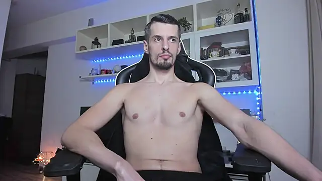 Snapshot of ToddClaytonn chatting on 14, 12, 2025 ToddClaytonn online show from 14, 12, 2025