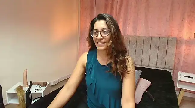 VioletaScott  online show from 17, 2, 2025