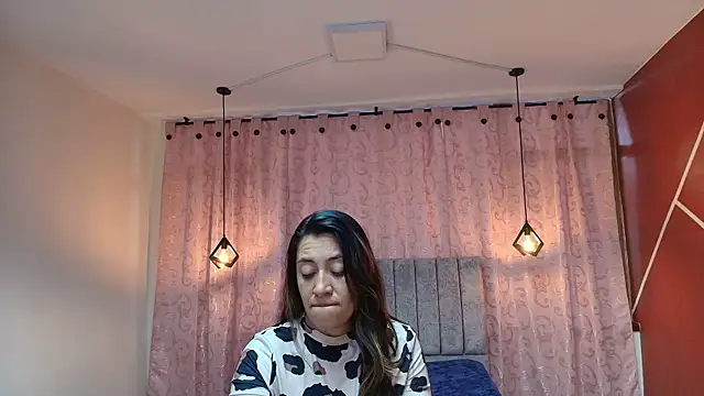 VioletaScott  online show from 22, 9, 2025