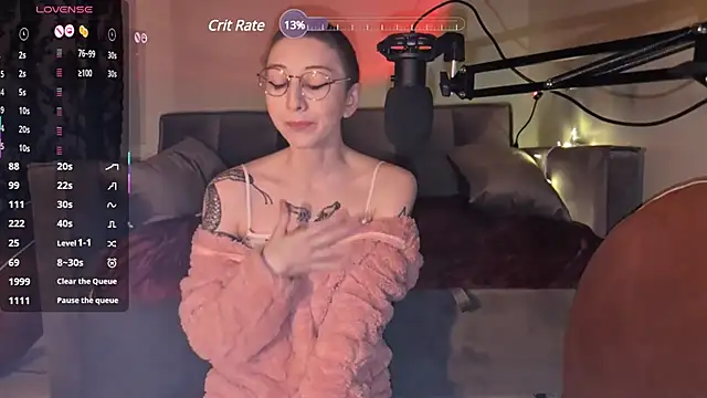 lovelylucyy online show from 8, 2, 2025