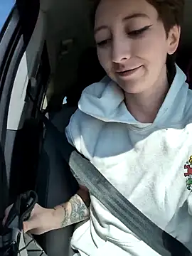 lovelylucyy online show from 2, 10, 2025