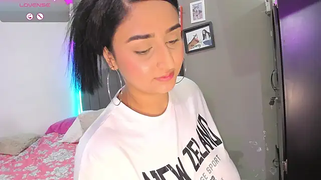 curvy jhacky online show from 9, 2, 2025