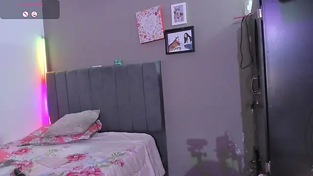 curvy jhacky online show from 15, 3, 2025