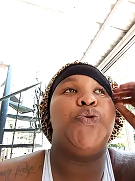 Snapshot of briyinabloom_ chatting on 16, 3, 2025 briyinabloom online show from 16, 3, 2025