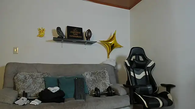 julian wallace online show from 25, 10, 2025