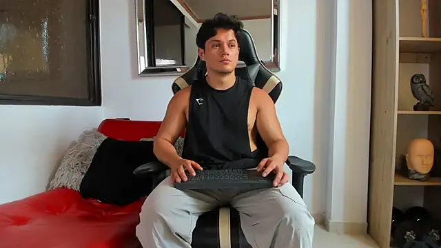 julian wallace online show from 14, 4, 2026