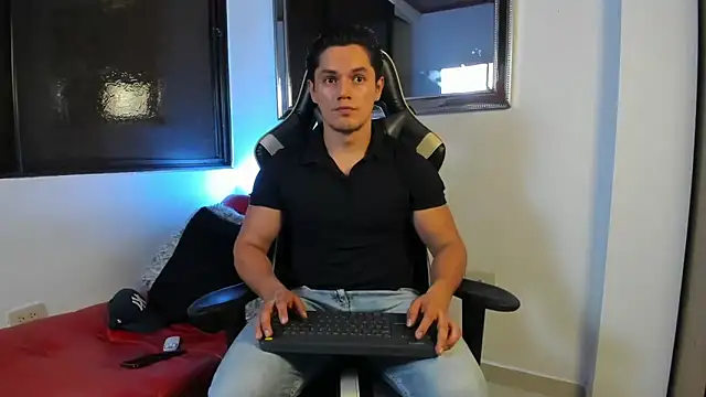 julian wallace online show from 16, 4, 2026