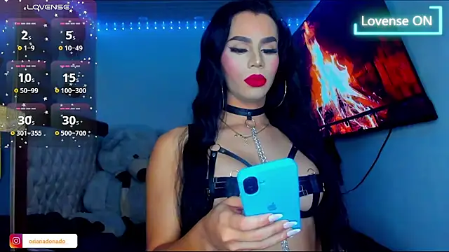 Snapshot of orianasweet_1 chatting on 17, 10, 2025 orianasweet 1 online show from 17, 10, 2025