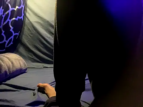 Snapshot of BigMac1596 chatting on 11, 10, 2025 BigMac1596 online show from 11, 10, 2025