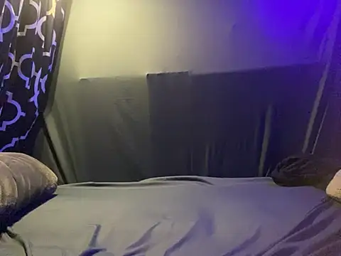 Snapshot of BigMac1596 chatting on 13, 10, 2025 BigMac1596 online show from 13, 10, 2025