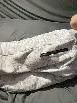 Snapshot of BigMac1596 chatting on 18, 12, 2025 BigMac1596 online show from 18, 12, 2025