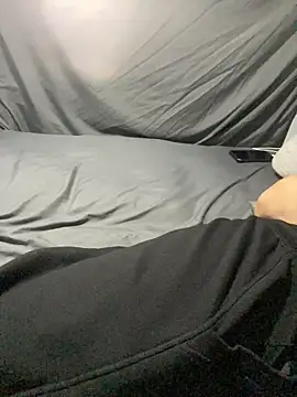 Snapshot of BigMac1596 chatting on 19, 12, 2025 BigMac1596 online show from 19, 12, 2025