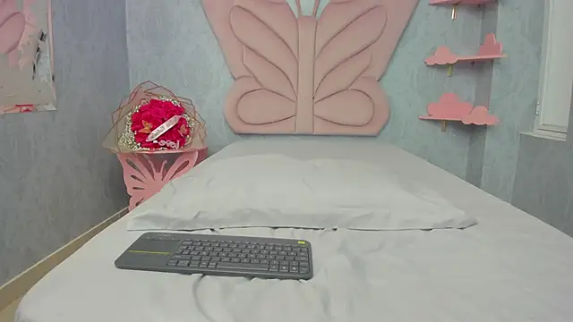 MaddyCute4u online show from 14, 2, 2025