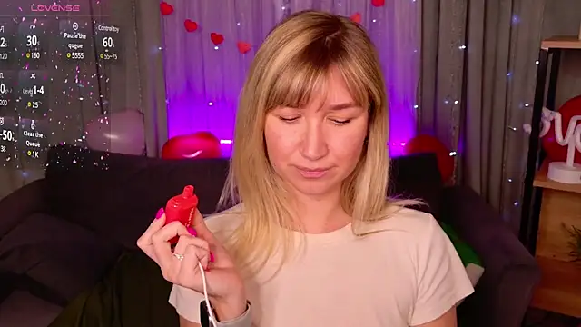 Snapshot of MilaBott chatting on 14, 2, 2025 MilaBott online show from 14, 2, 2025