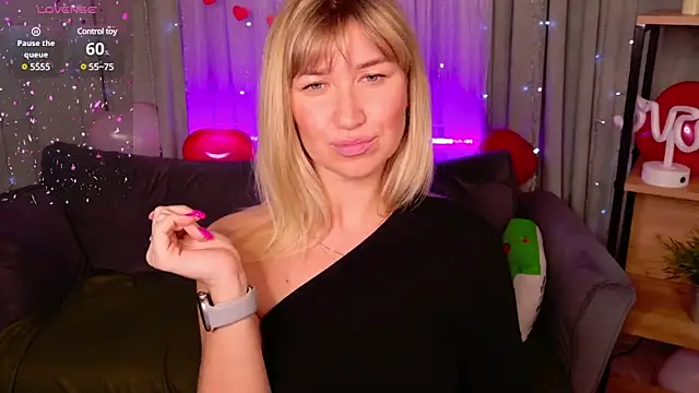 Snapshot of MilaBott chatting on 16, 2, 2025 MilaBott online show from 16, 2, 2025