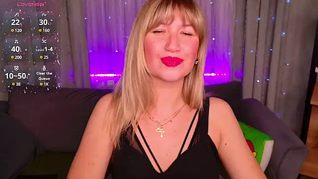 Snapshot of MilaBott chatting on 13, 3, 2025 MilaBott online show from 13, 3, 2025