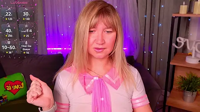 Snapshot of MilaBott chatting on 17, 3, 2025 MilaBott online show from 17, 3, 2025